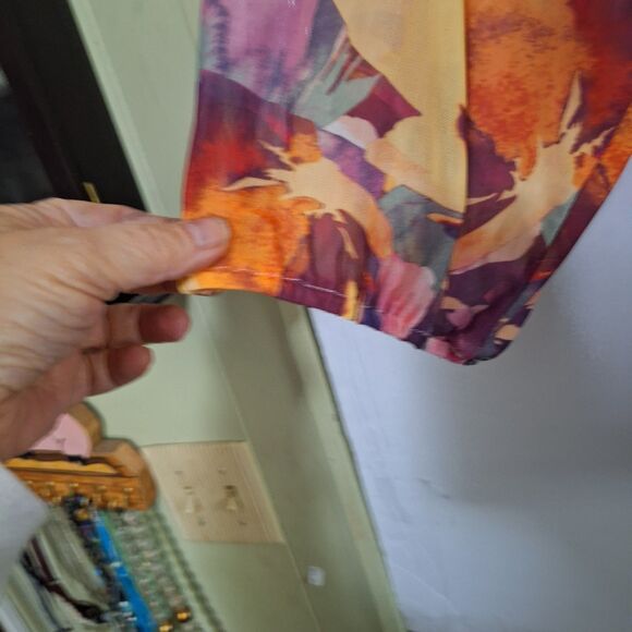 Artsy Cupio Women's Top Abstract Watercolor Floral Pleated Loose Fit Size 3X - Picture 4 of 9